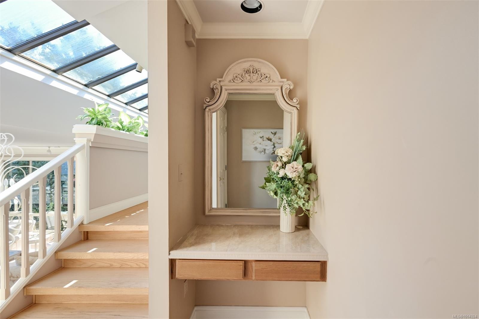 2807 Arbutus Rd, Saanich, BC