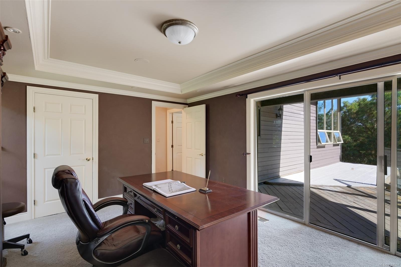 2807 Arbutus Rd, Saanich, BC