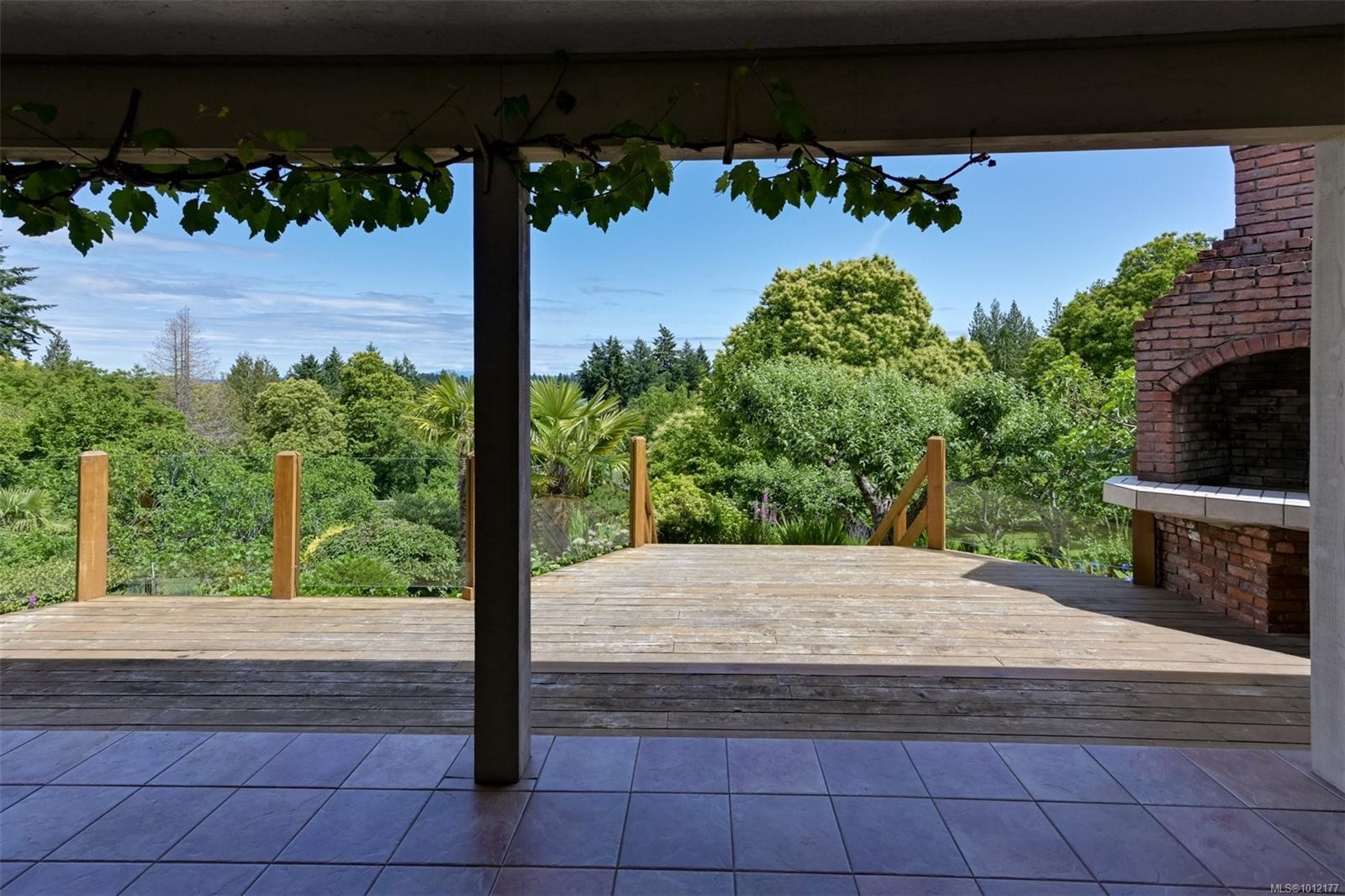 5489 Forest Hill Rd, Saanich, BC