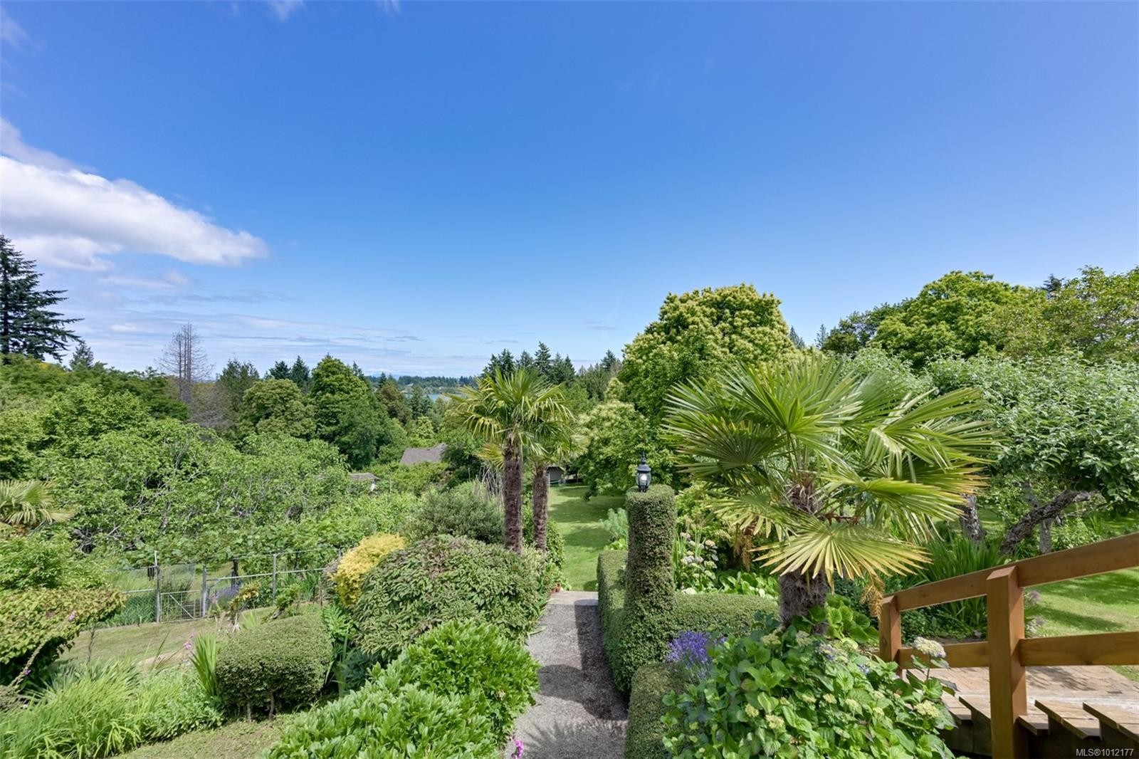 5489 Forest Hill Rd, Saanich, BC