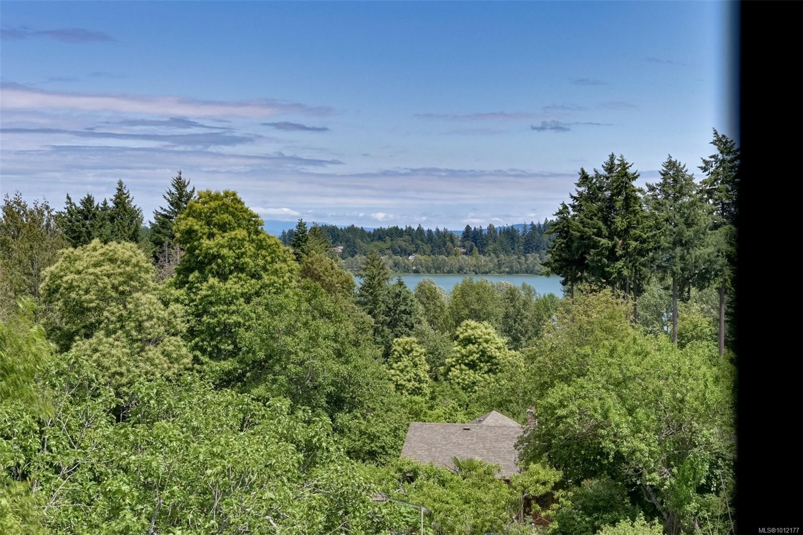 5489 Forest Hill Rd, Saanich, BC