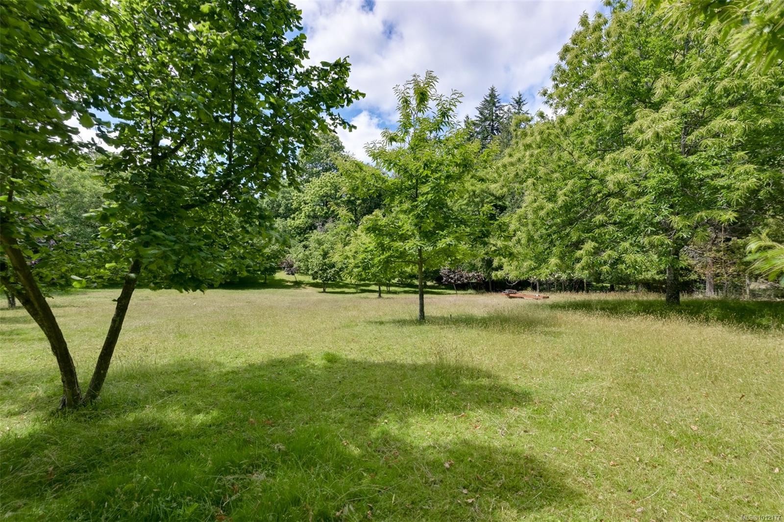 5489 Forest Hill Rd, Saanich, BC