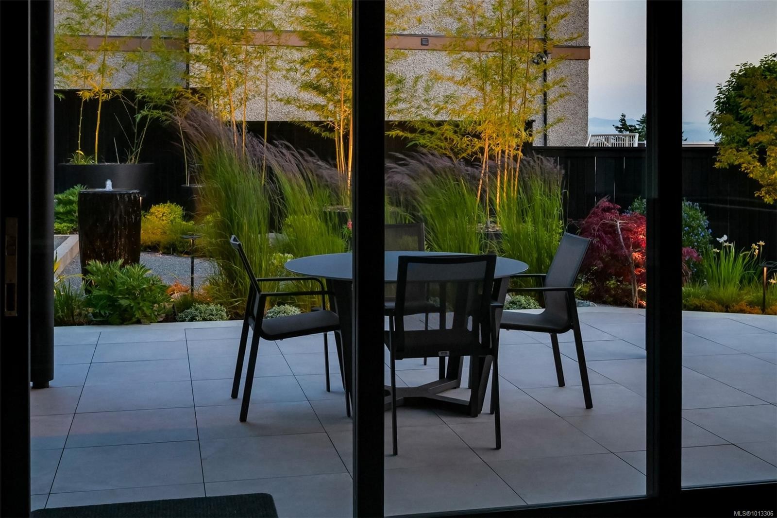 717 Robleda Cres, Victoria, BC