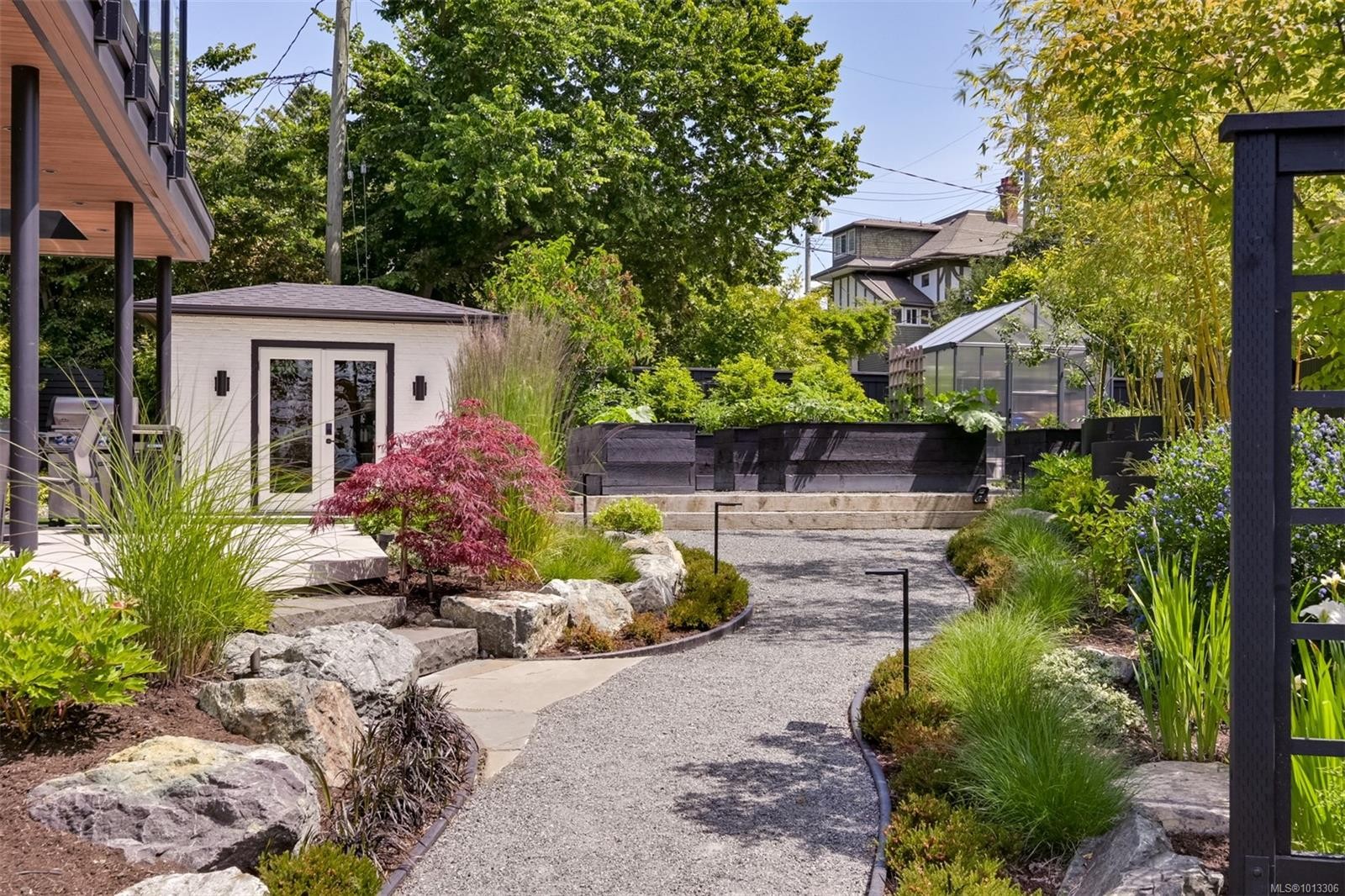 717 Robleda Cres, Victoria, BC