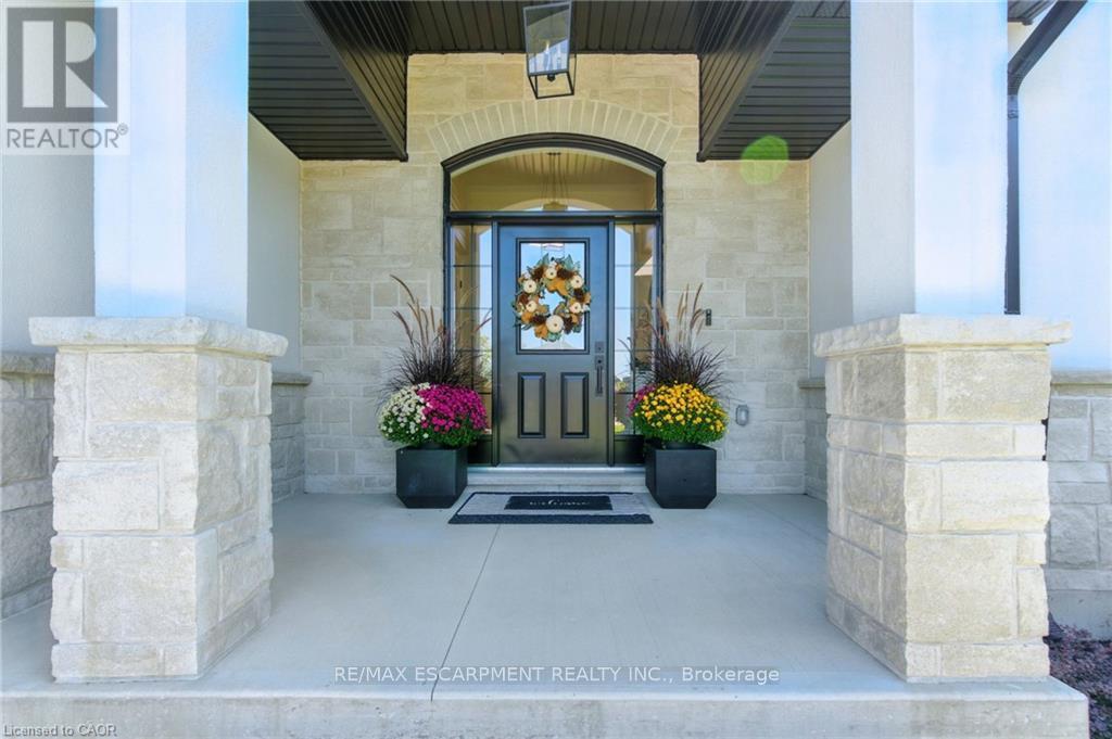 270 Charles Street, Norfolk, ON - Outdoor With Exterior