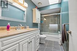 4PC BATH WITH SKYLIGHT ON 2ND FLOOR -