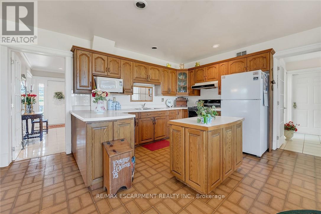 5581 King Street, Lincoln, ON - Indoor Photo Showing Kitchen