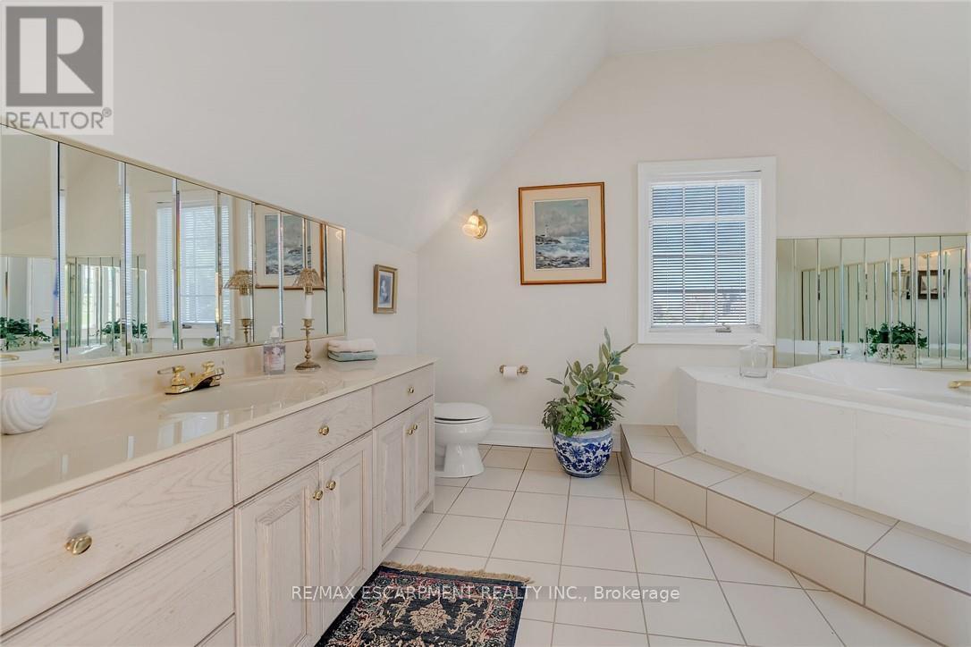 5581 King Street, Lincoln, ON - Indoor Photo Showing Bathroom