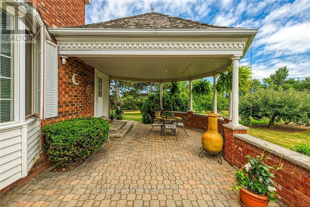 5581 King Street, Lincoln, ON - Outdoor With Deck Patio Veranda With Exterior