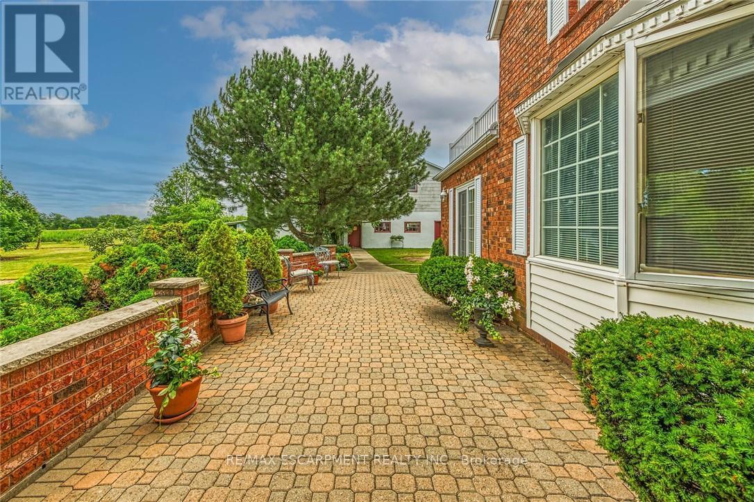 5581 King Street, Lincoln, ON - Outdoor