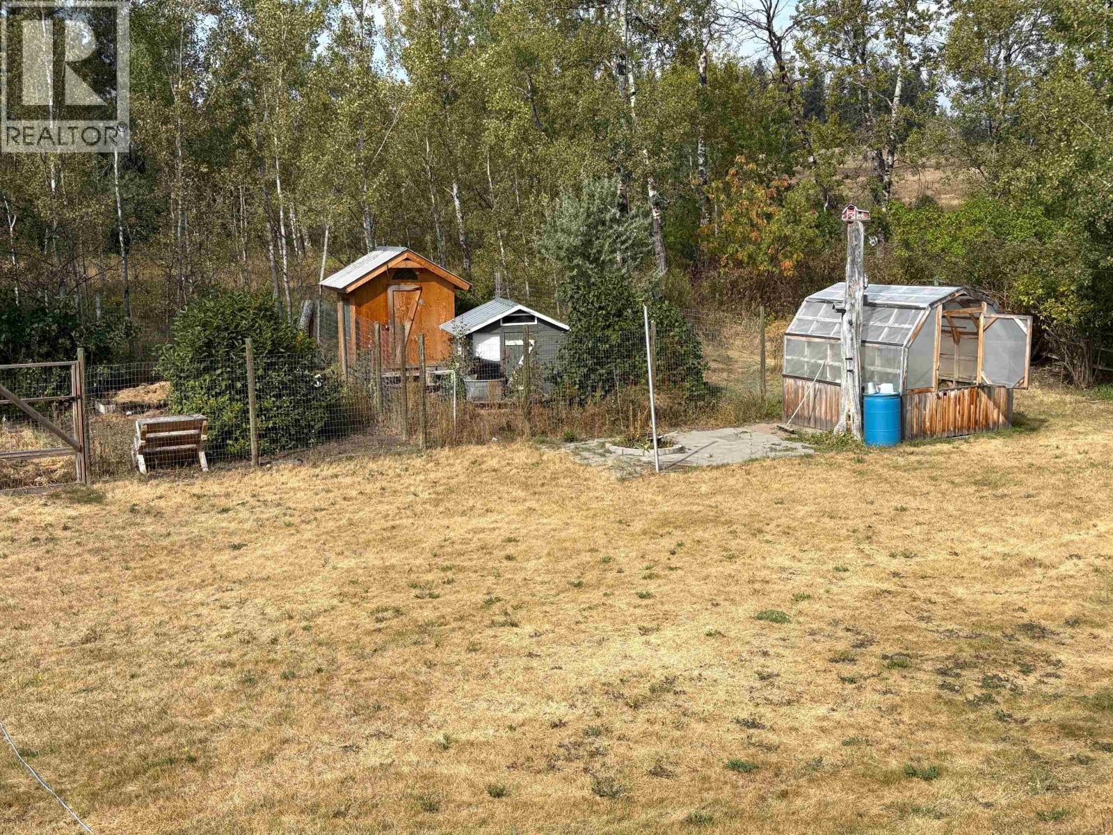 5199 Kallum Drive, 108 Mile Ranch, BC - Outdoor