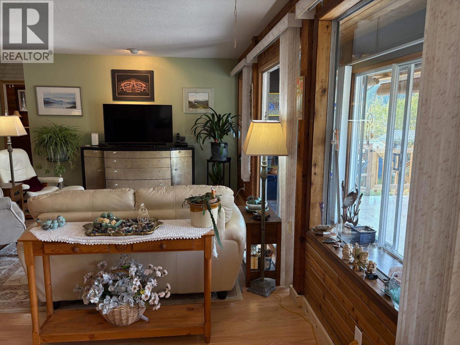 5199 Kallum Drive, 108 Mile Ranch, BC - Indoor Photo Showing Other Room