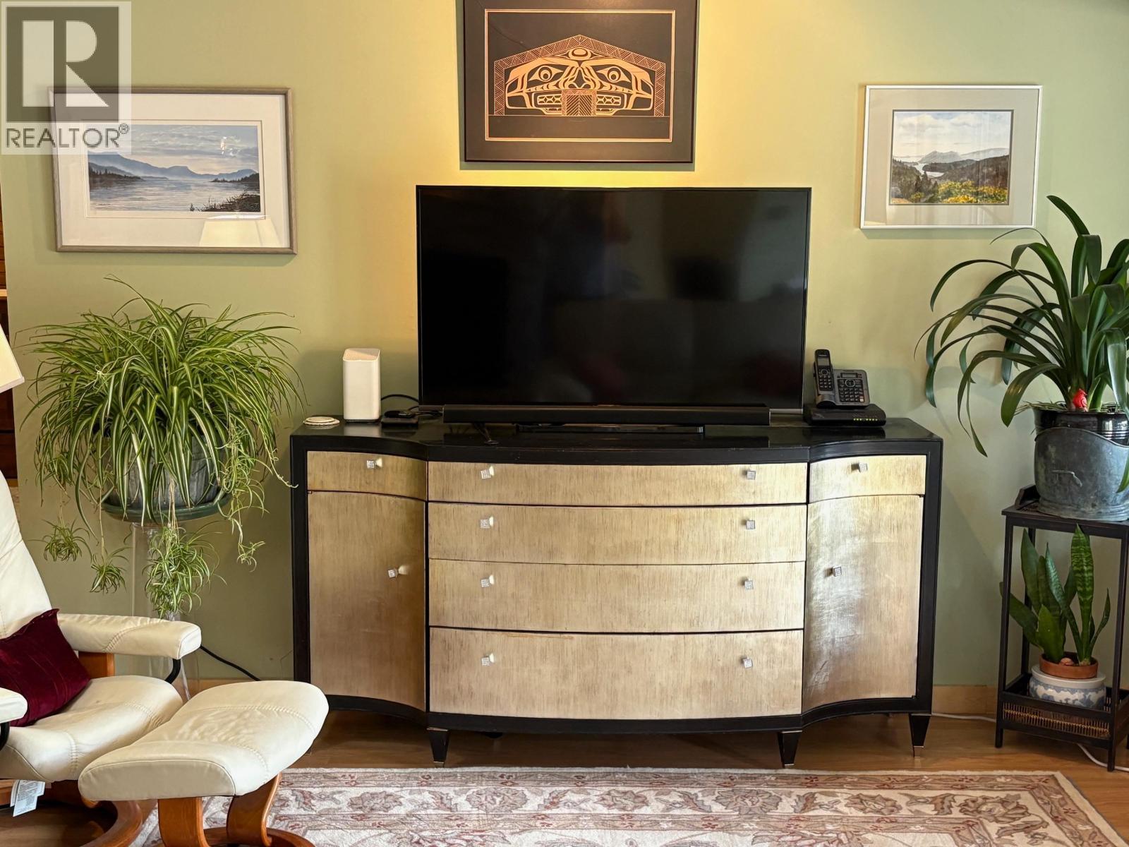 5199 Kallum Drive, 108 Mile Ranch, BC - Indoor