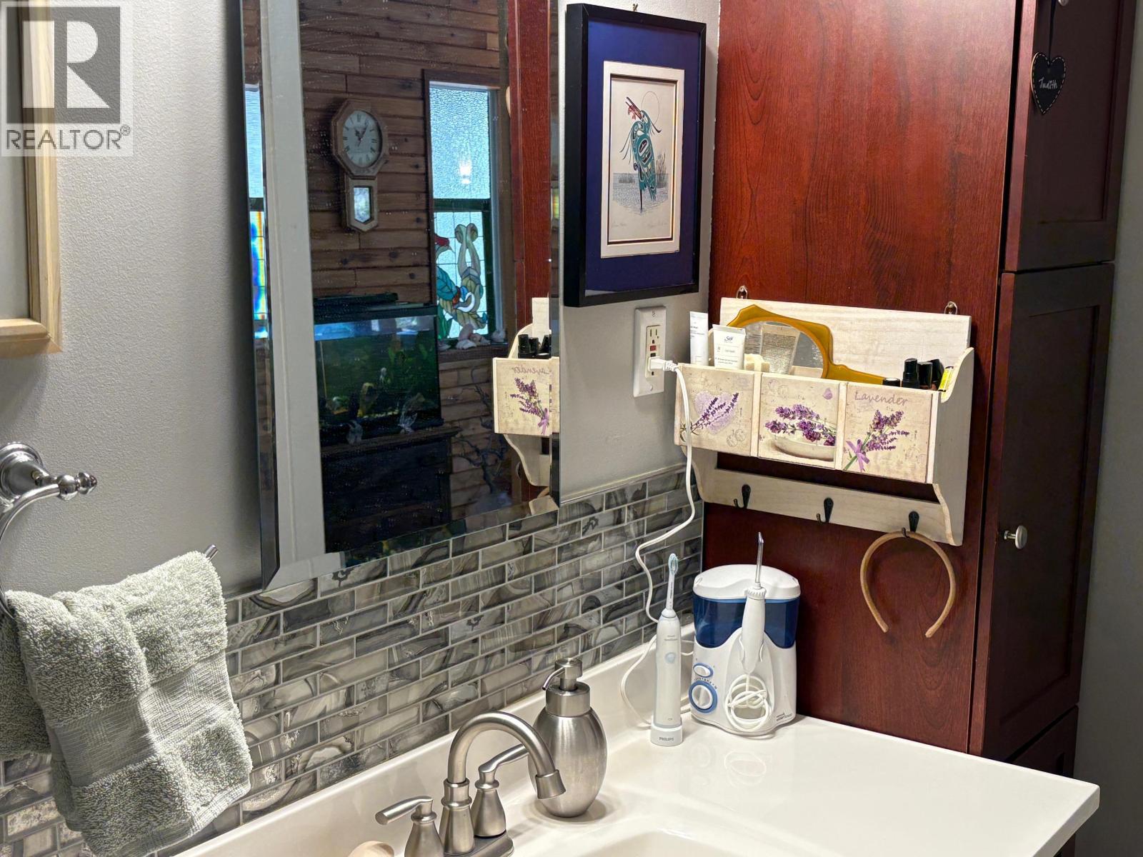 5199 Kallum Drive, 108 Mile Ranch, BC - Indoor Photo Showing Bathroom