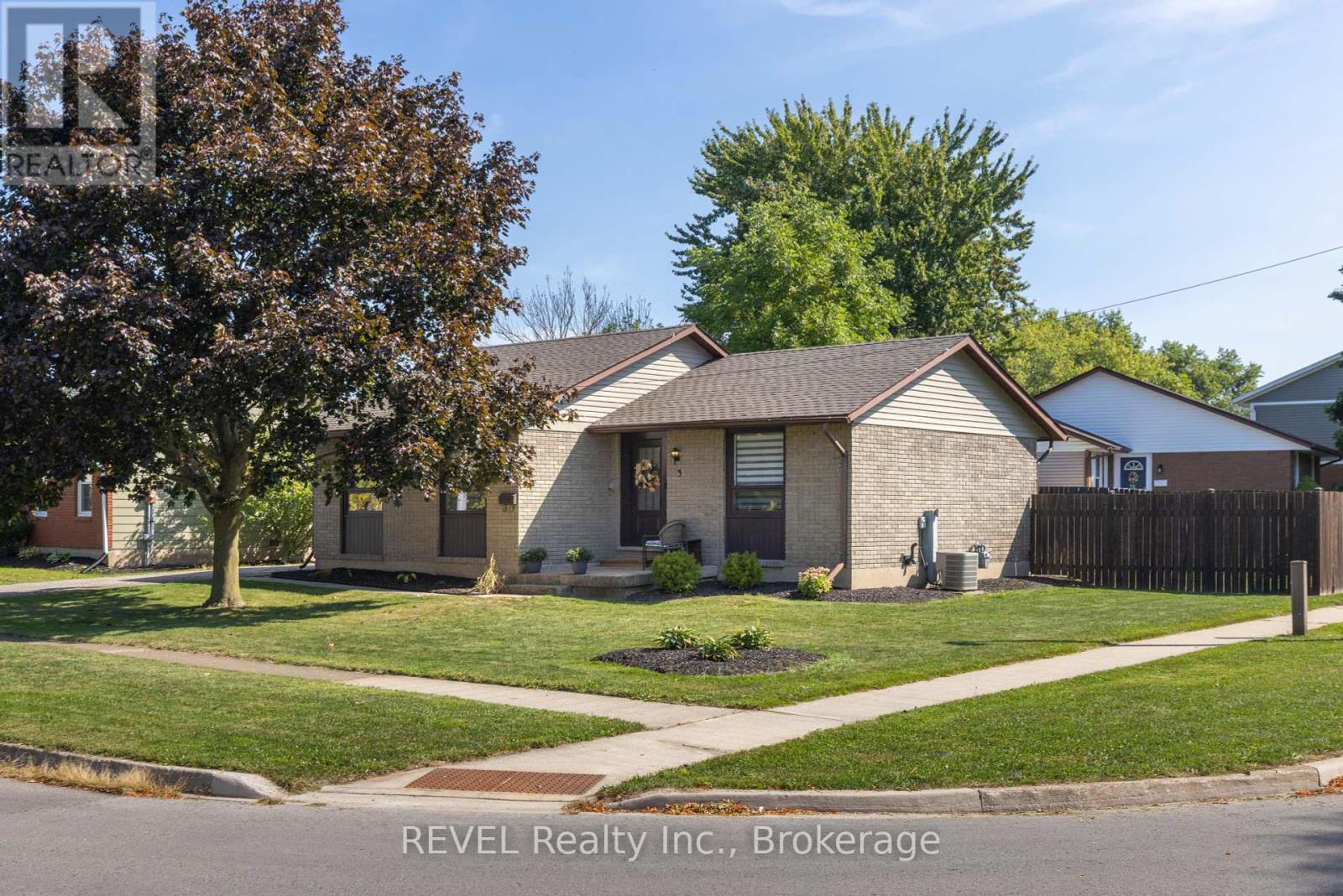 3 Newleaf Crescent, Welland (N. Welland), ON - Outdoor