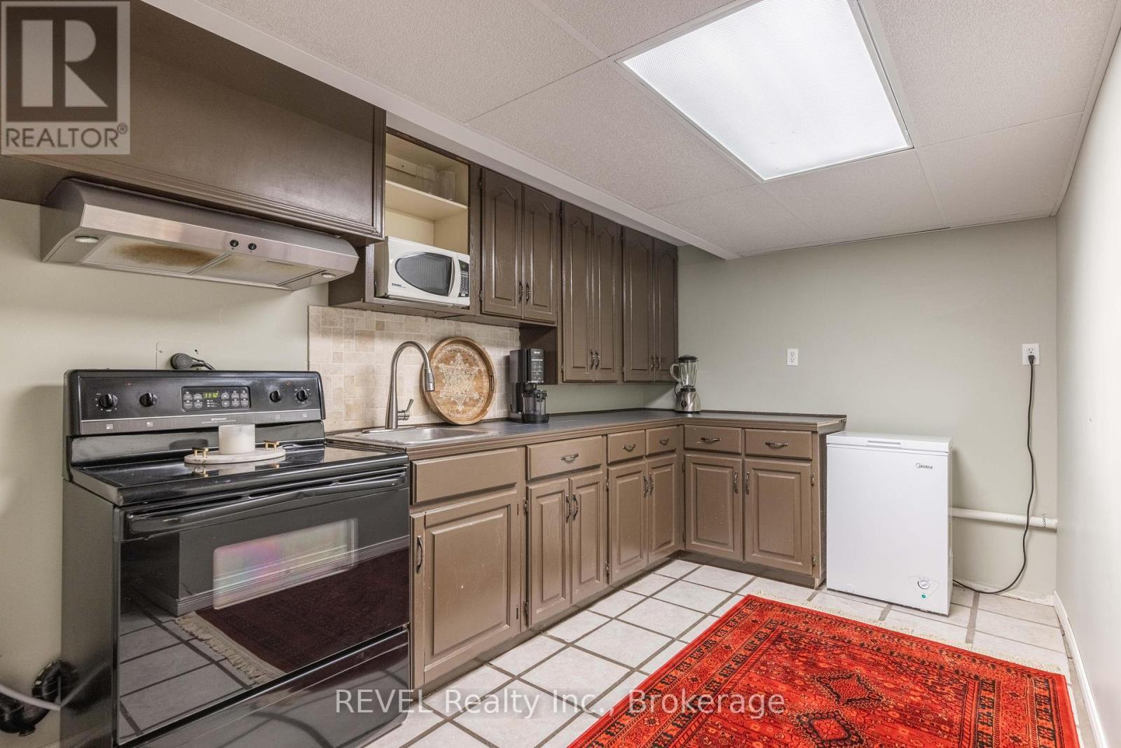 3 Newleaf Crescent, Welland (N. Welland), ON - Indoor