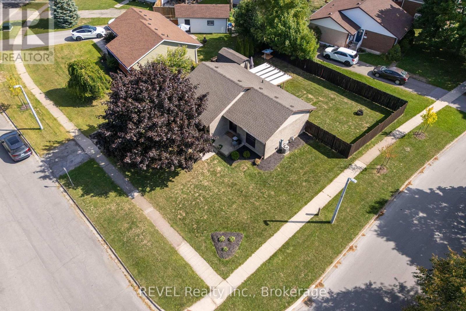 3 Newleaf Crescent, Welland (N. Welland), ON - Outdoor With View