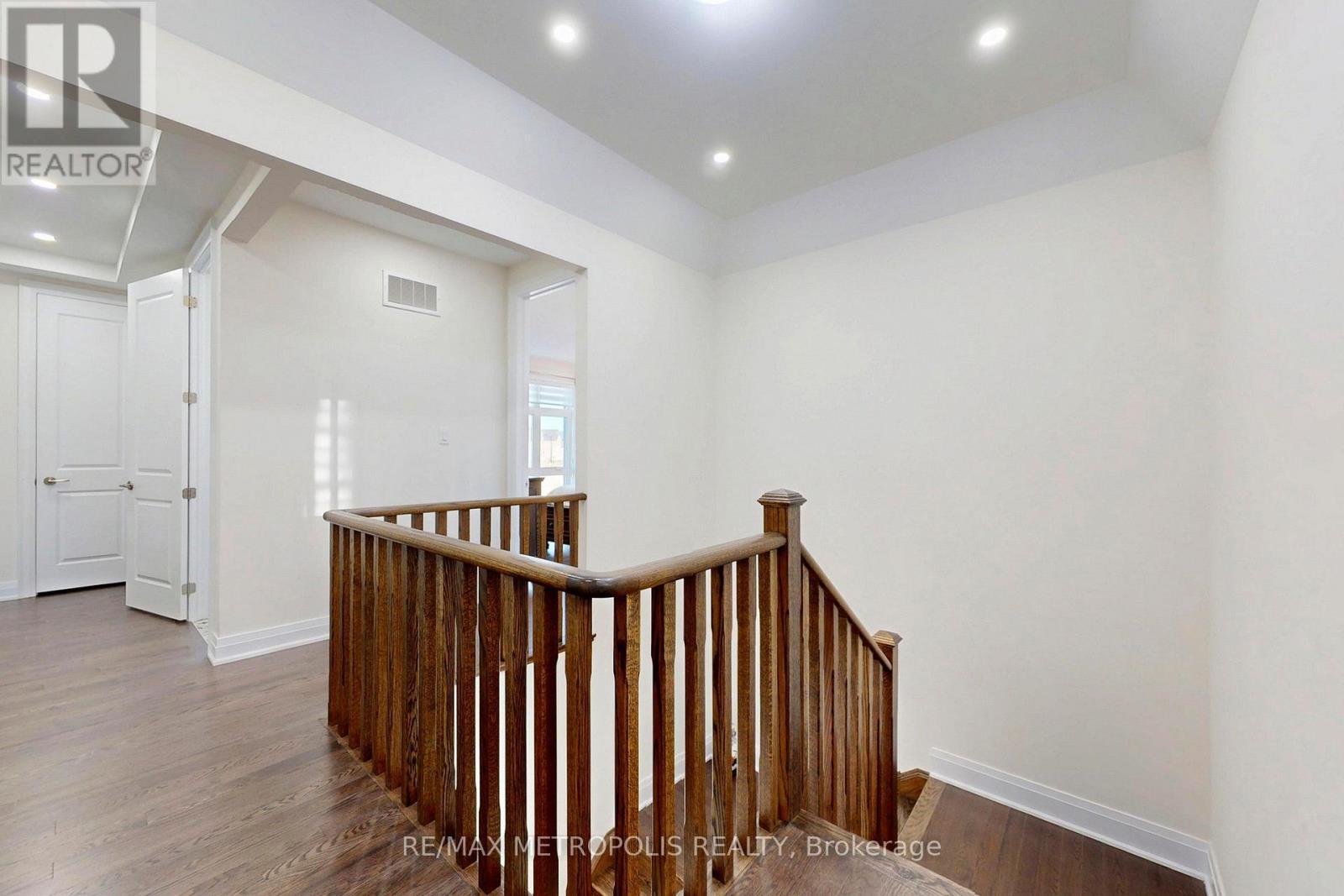 163 Ballantyne Boulevard, Vaughan, ON - Indoor Photo Showing Other Room