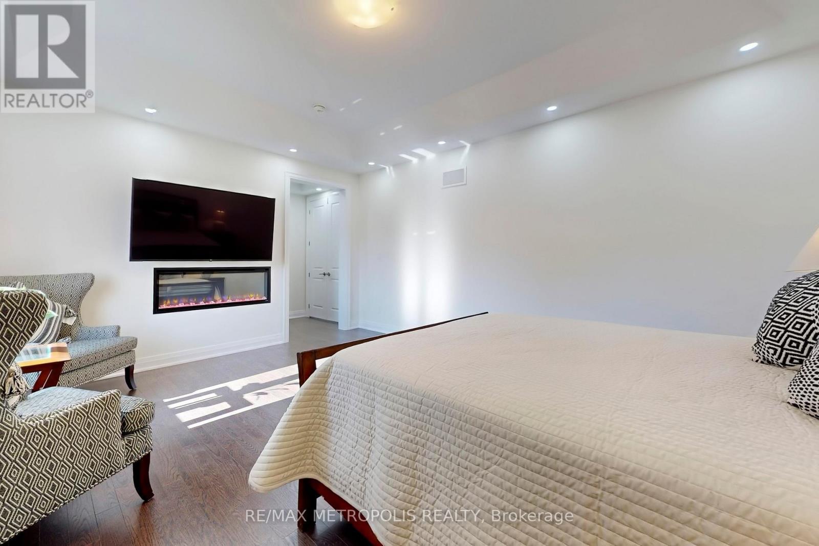 163 Ballantyne Boulevard, Vaughan, ON - Indoor