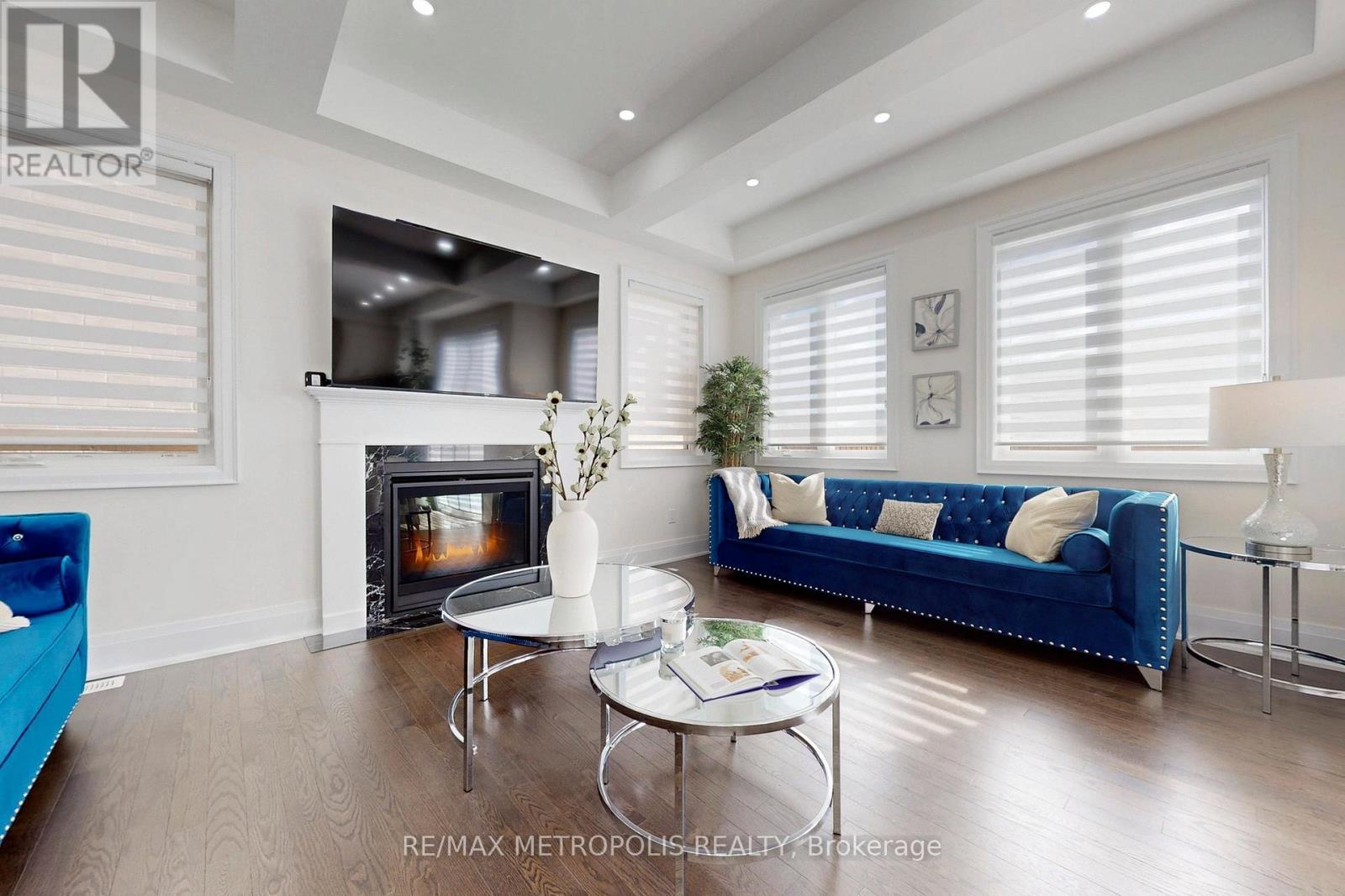 163 Ballantyne Boulevard, Vaughan, ON - Indoor Photo Showing Living Room With Fireplace