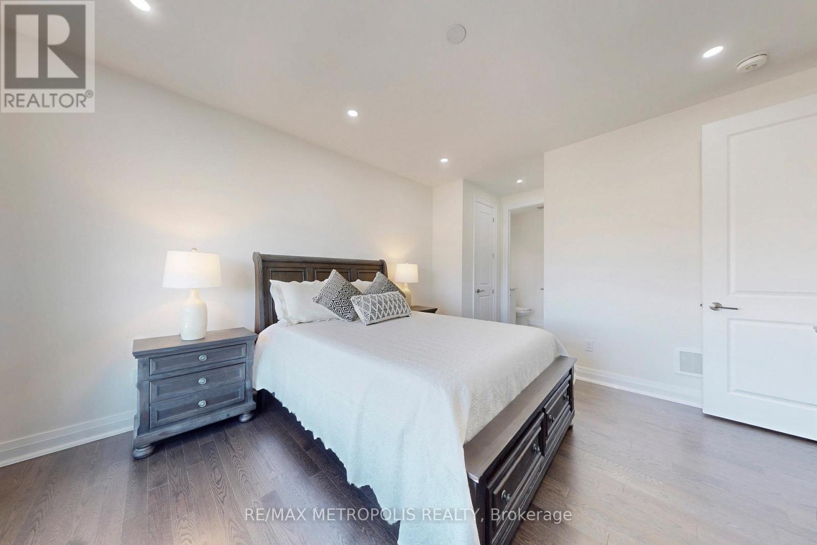 163 Ballantyne Boulevard, Vaughan, ON - Indoor Photo Showing Bedroom