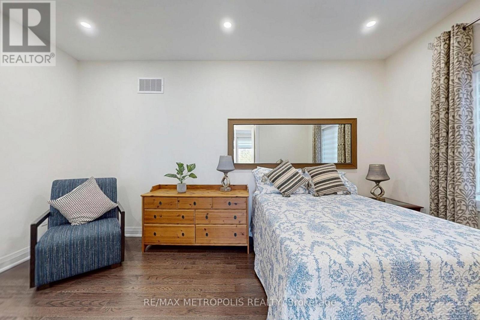 163 Ballantyne Boulevard, Vaughan, ON - Indoor Photo Showing Bedroom