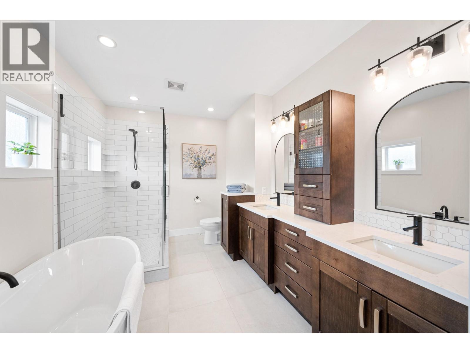 2501 Bremner Avenue, Merritt, BC - Indoor Photo Showing Bathroom