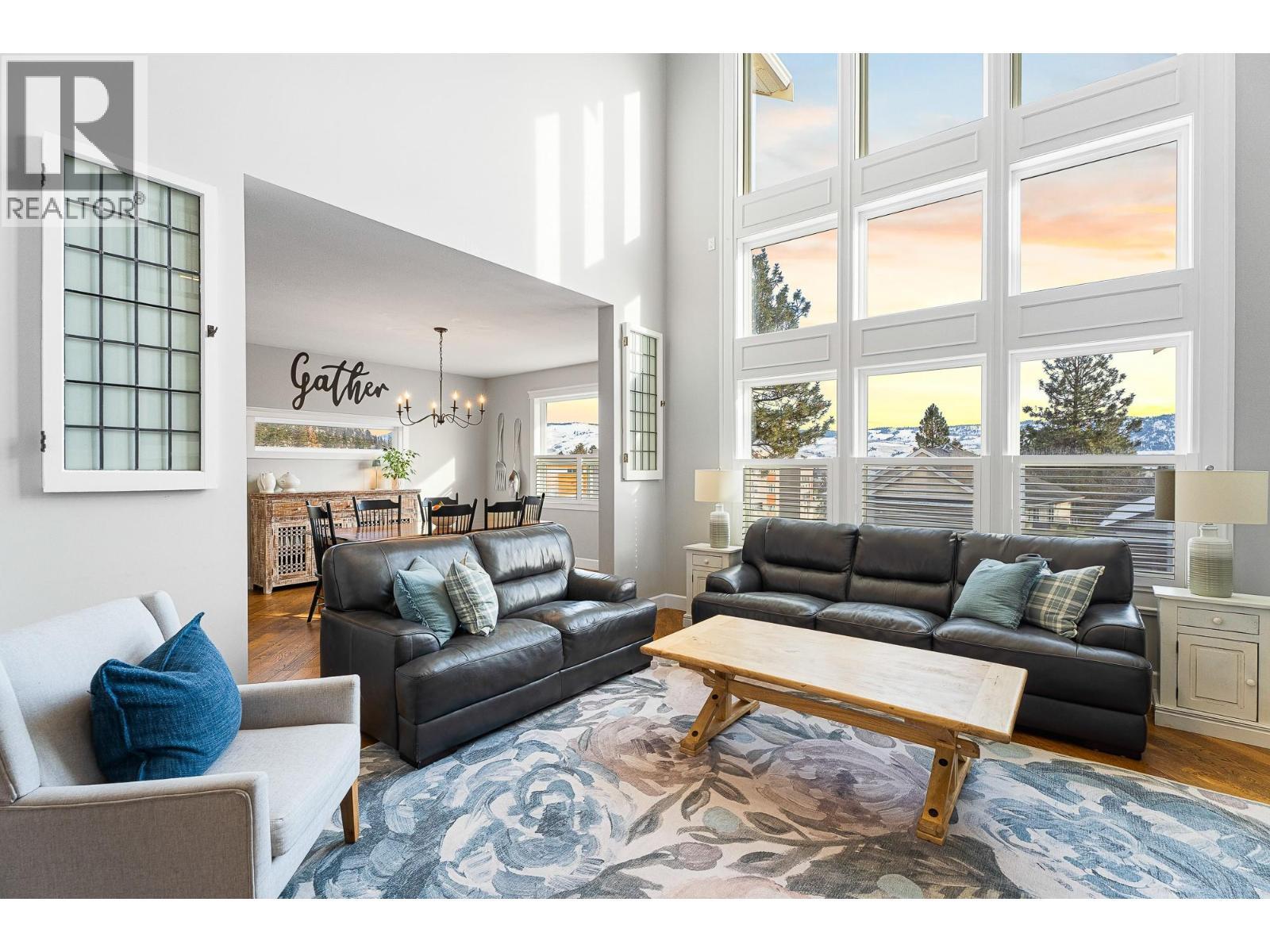2501 Bremner Avenue, Merritt, BC - Indoor Photo Showing Living Room