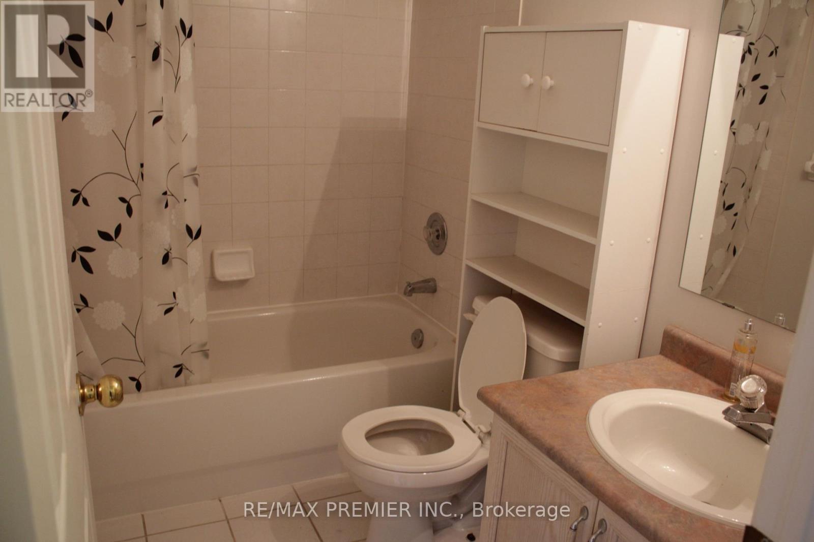 164 Royal Valley Drive, Caledon, ON - Indoor Photo Showing Bathroom