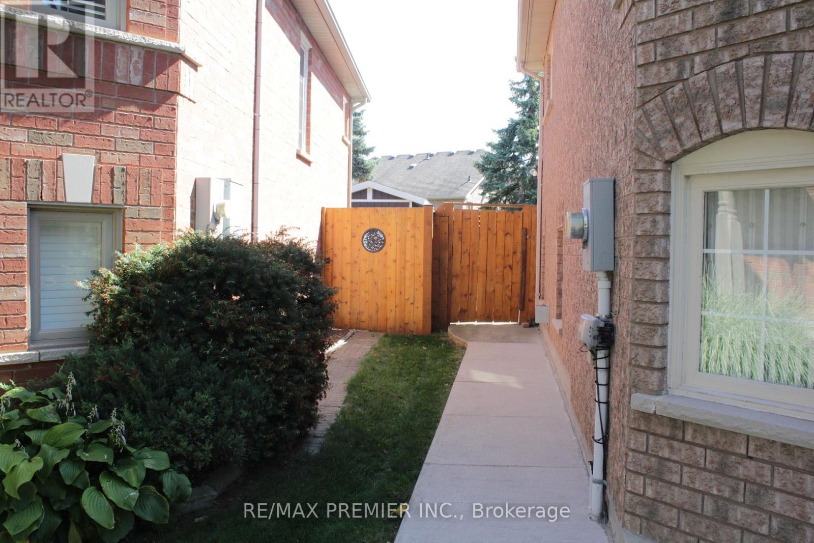 164 Royal Valley Drive, Caledon, ON - Outdoor