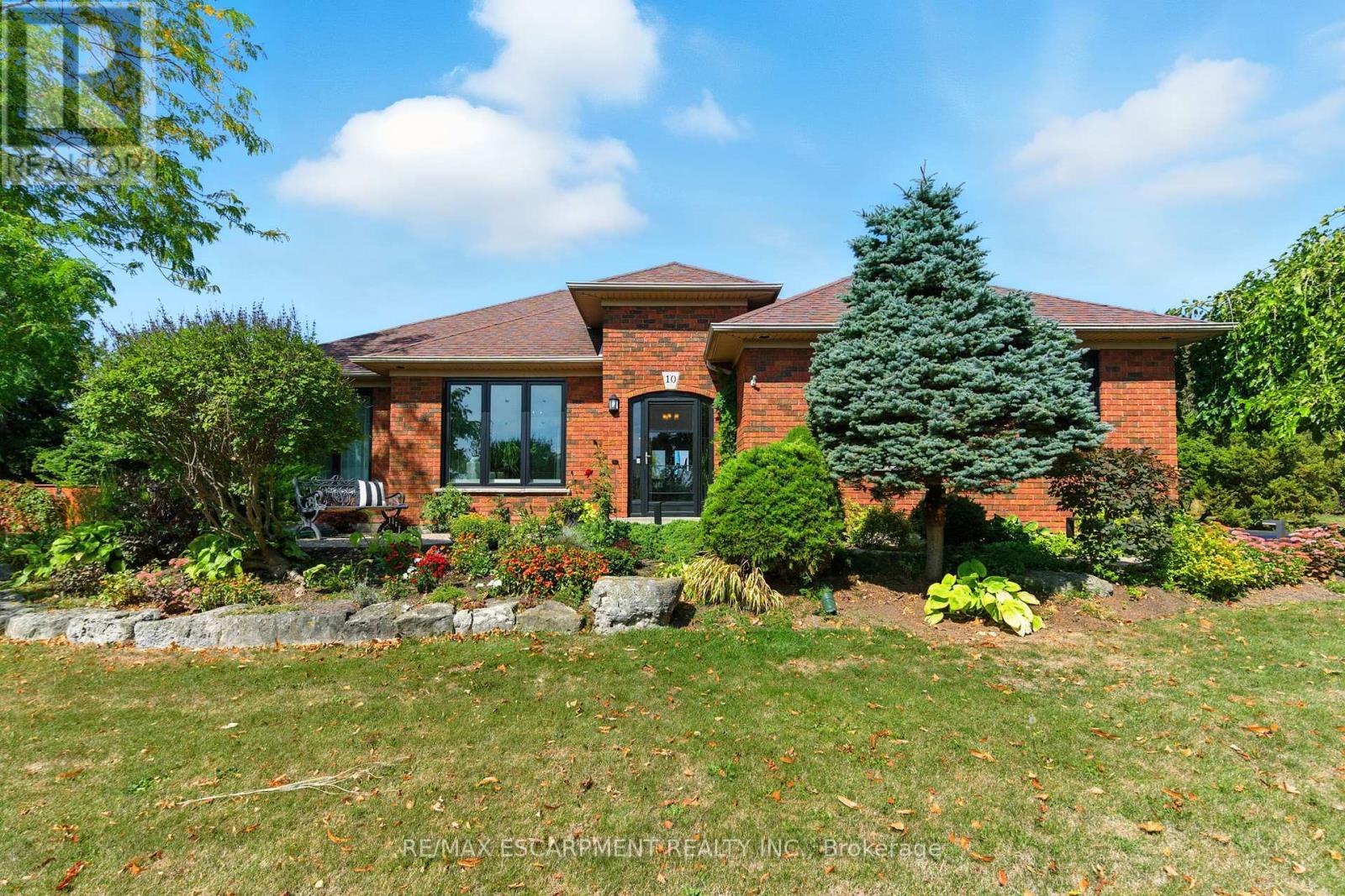 10 Featherstone Avenue, Haldimand, ON - Outdoor