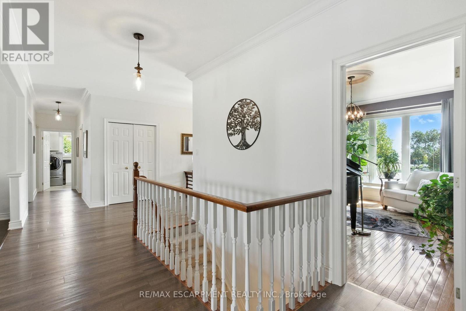 10 Featherstone Avenue, Haldimand, ON - Indoor Photo Showing Other Room