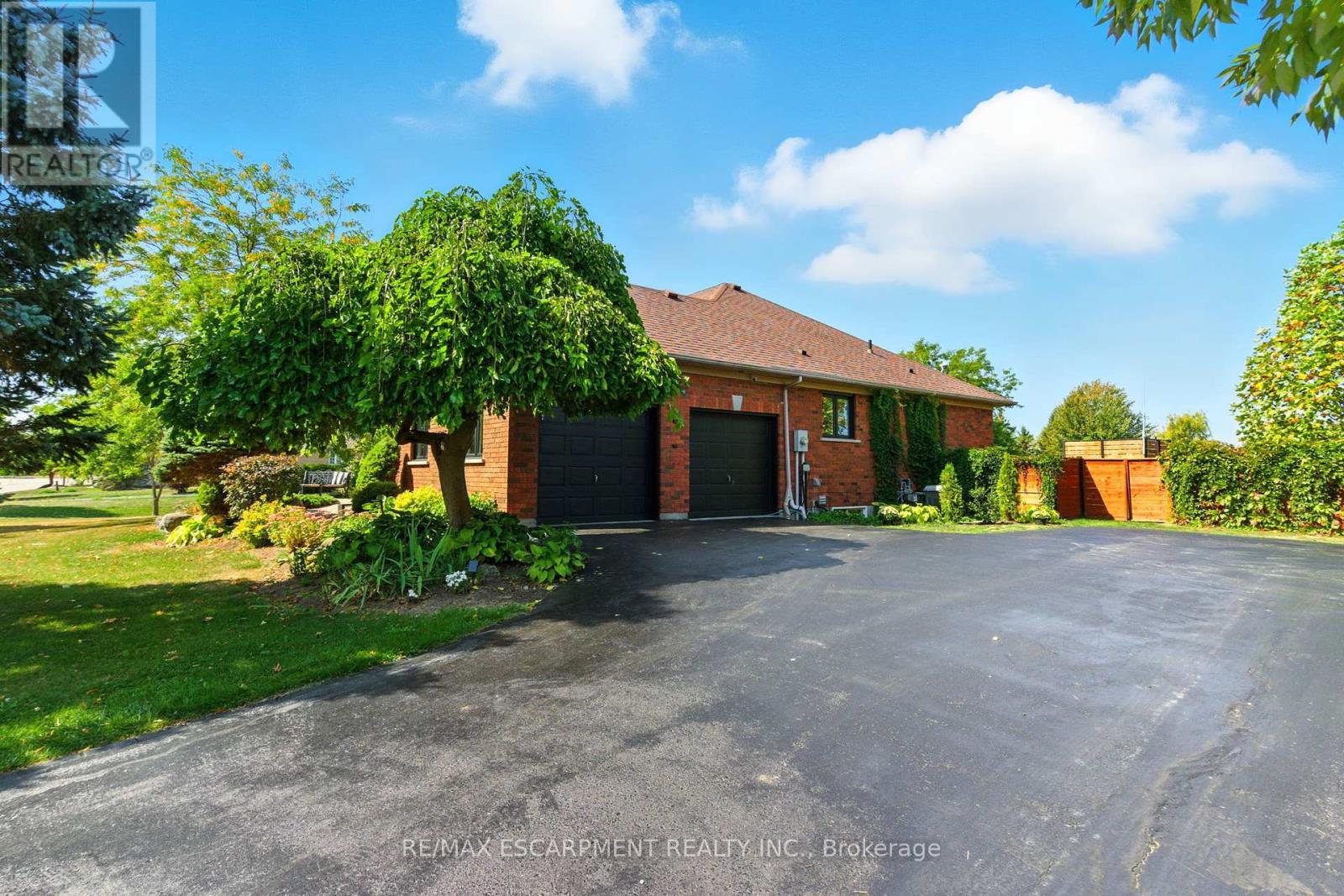 10 Featherstone Avenue, Haldimand, ON - Outdoor