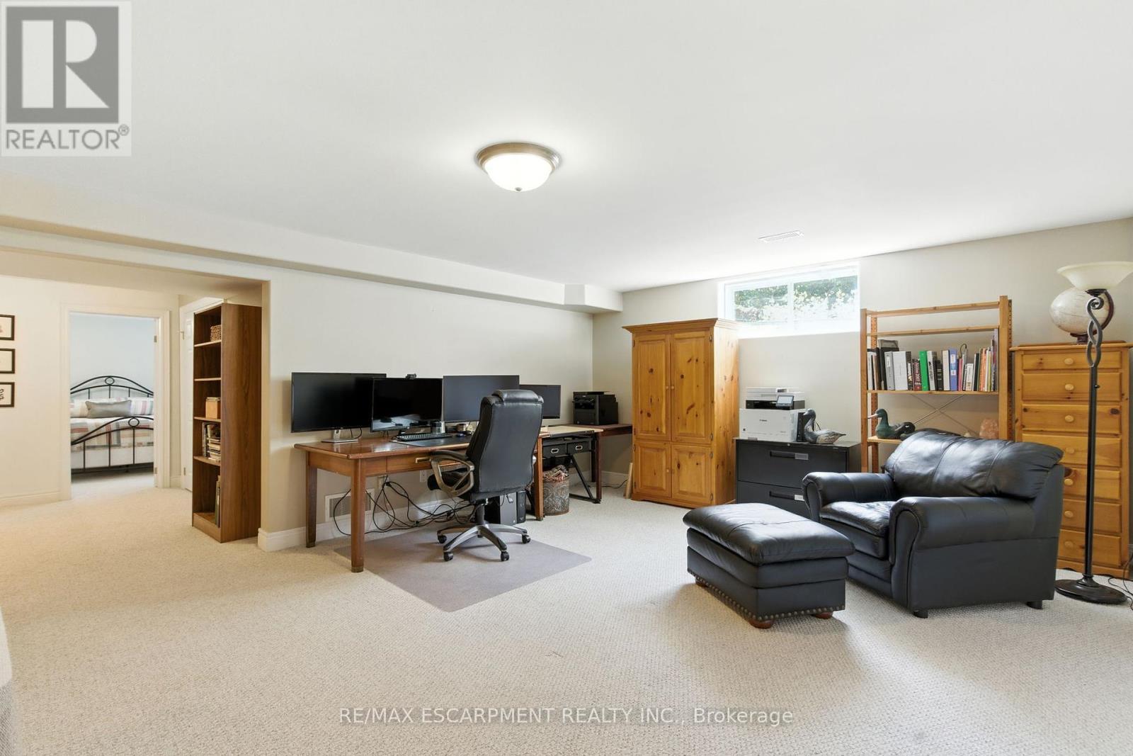 10 Featherstone Avenue, Haldimand, ON - Indoor