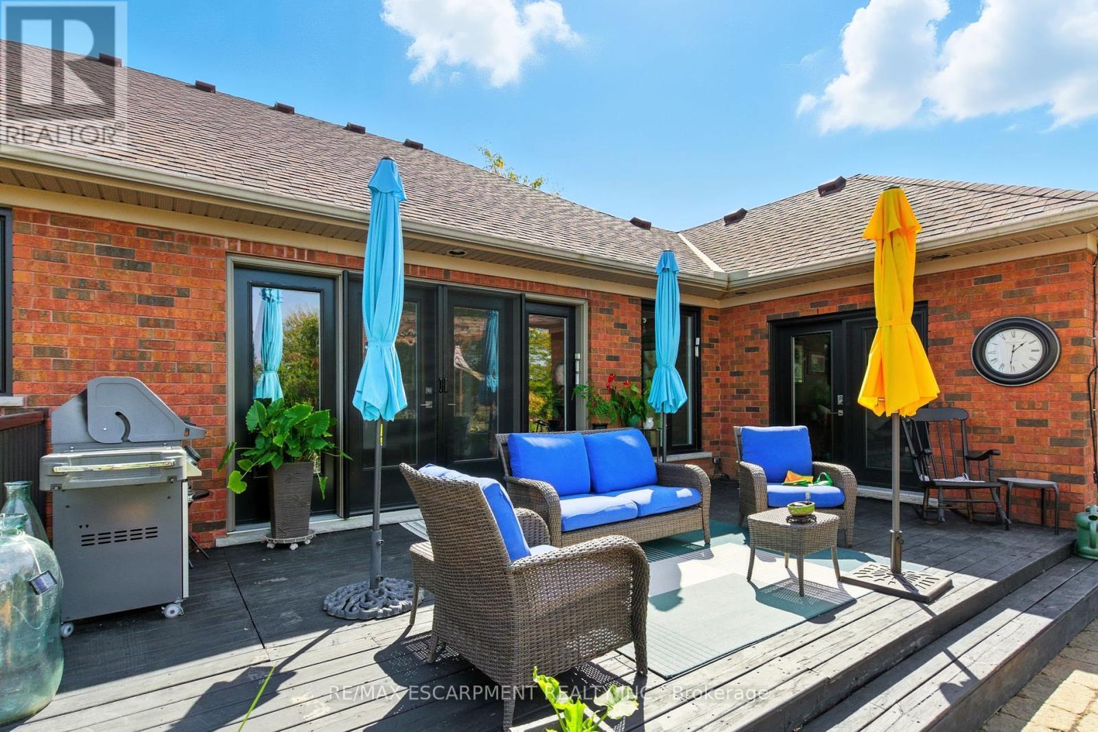 10 Featherstone Avenue, Haldimand, ON - Outdoor With Deck Patio Veranda