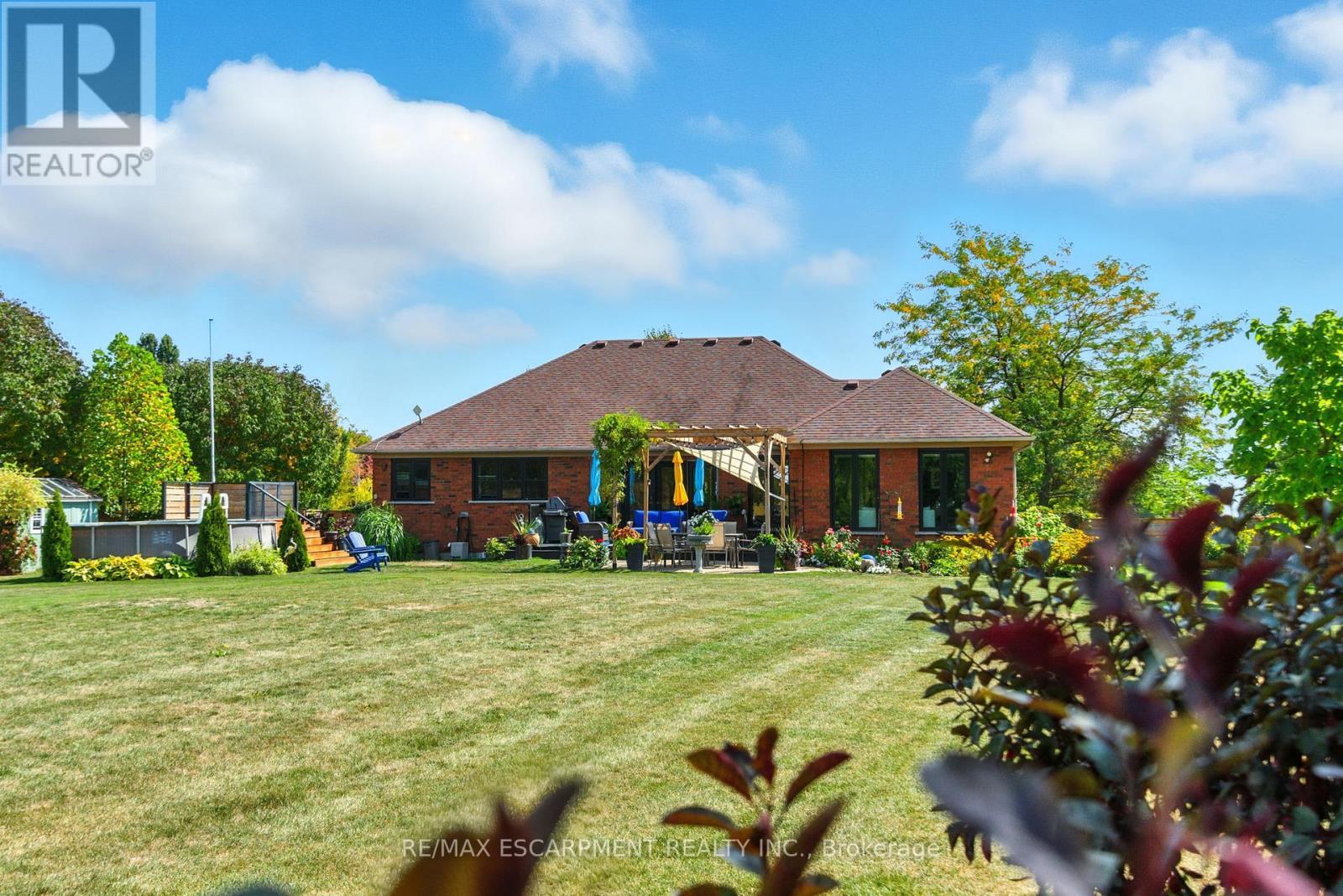 10 Featherstone Avenue, Haldimand, ON - Outdoor
