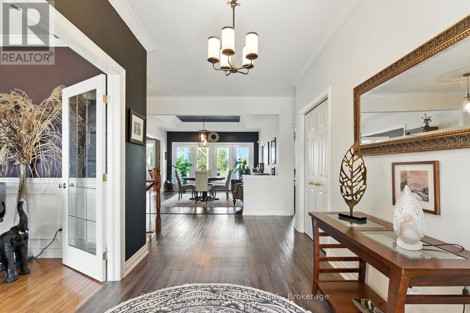 10 Featherstone Avenue, Haldimand, ON - Indoor Photo Showing Other Room