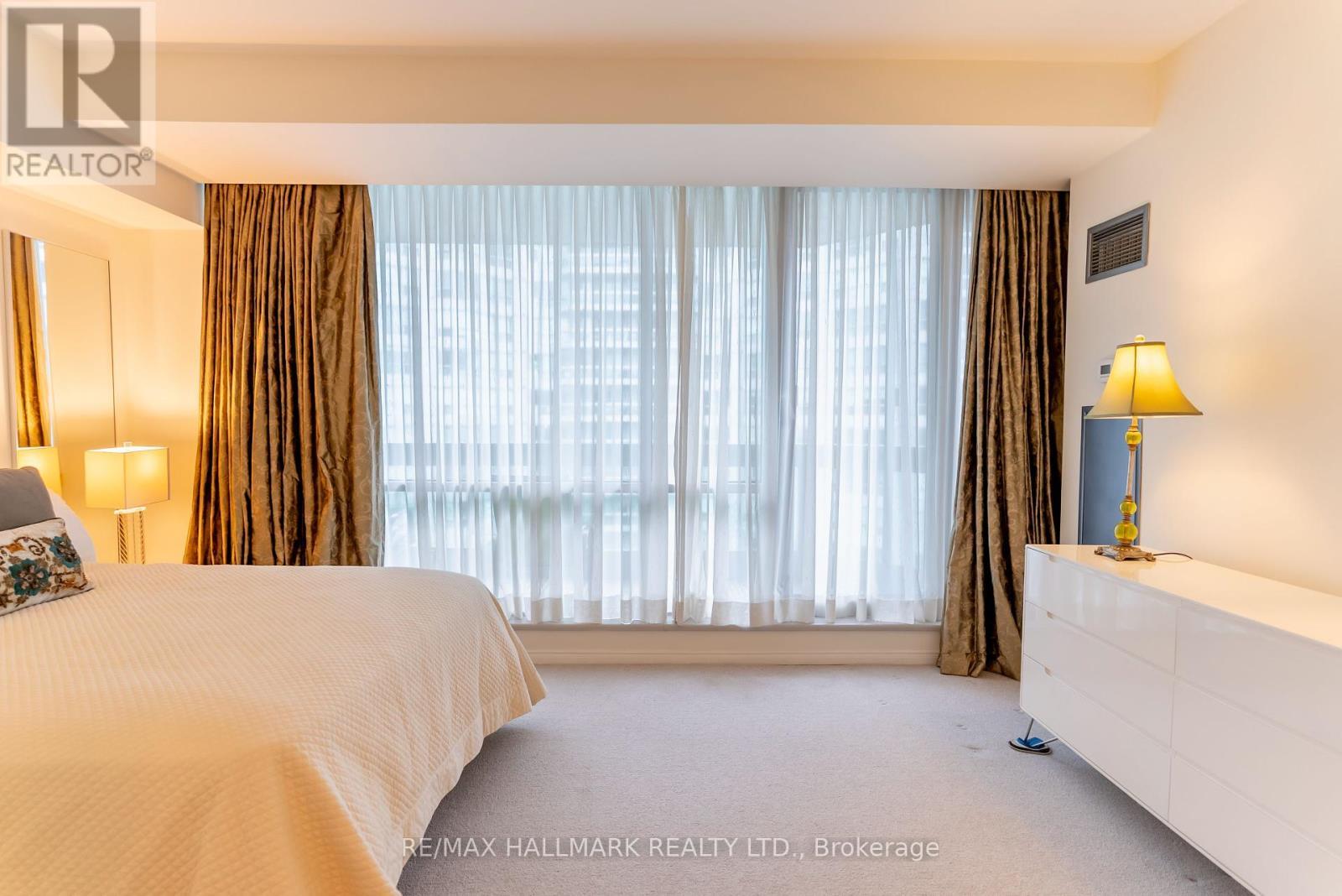 Ph9 - 10 Queens Quay W, Toronto, ON - Indoor Photo Showing Bedroom