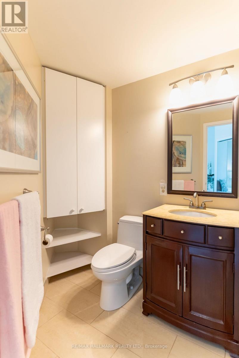 Ph9 - 10 Queens Quay W, Toronto, ON - Indoor Photo Showing Bathroom