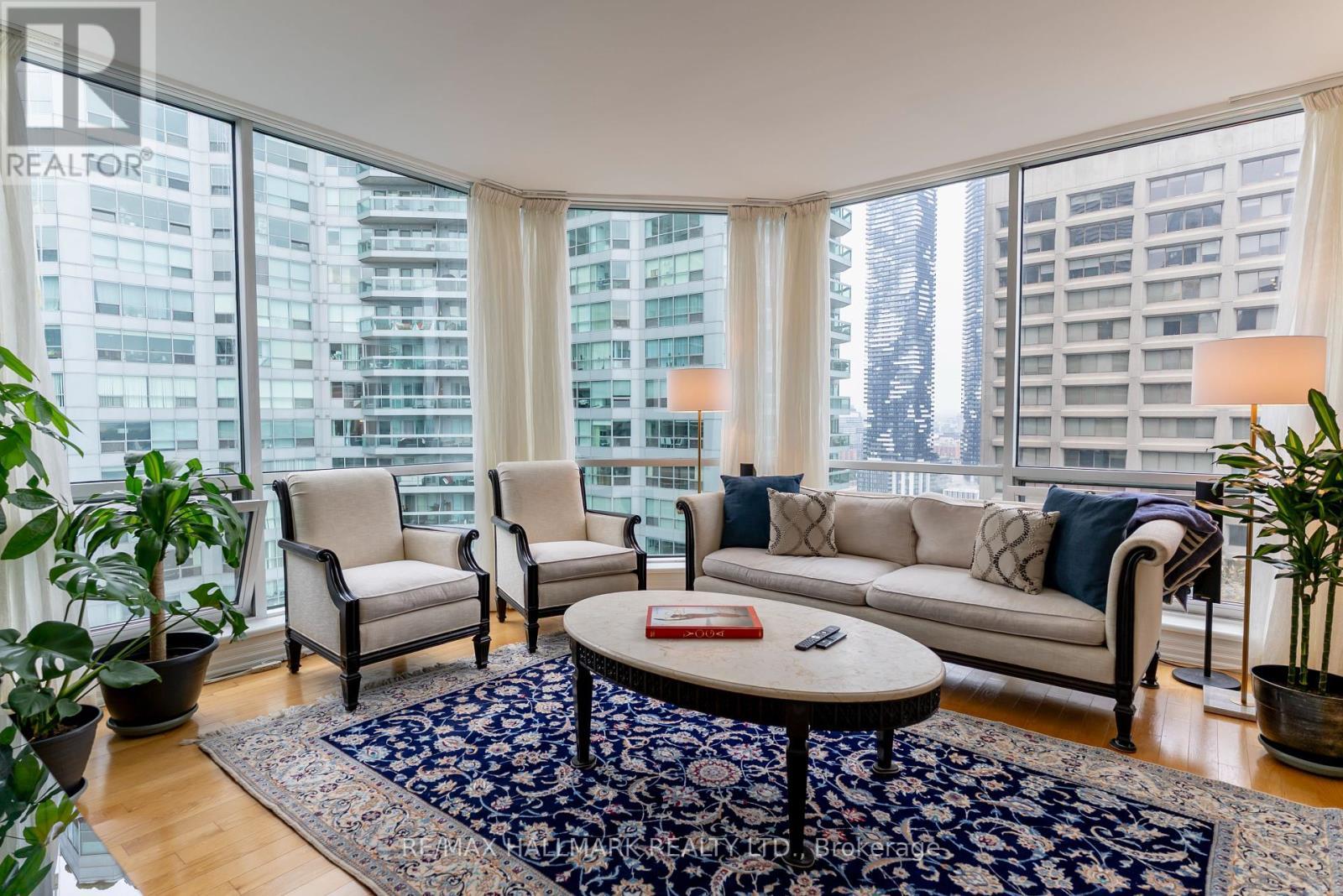 Ph9 - 10 Queens Quay W, Toronto, ON - Indoor Photo Showing Living Room