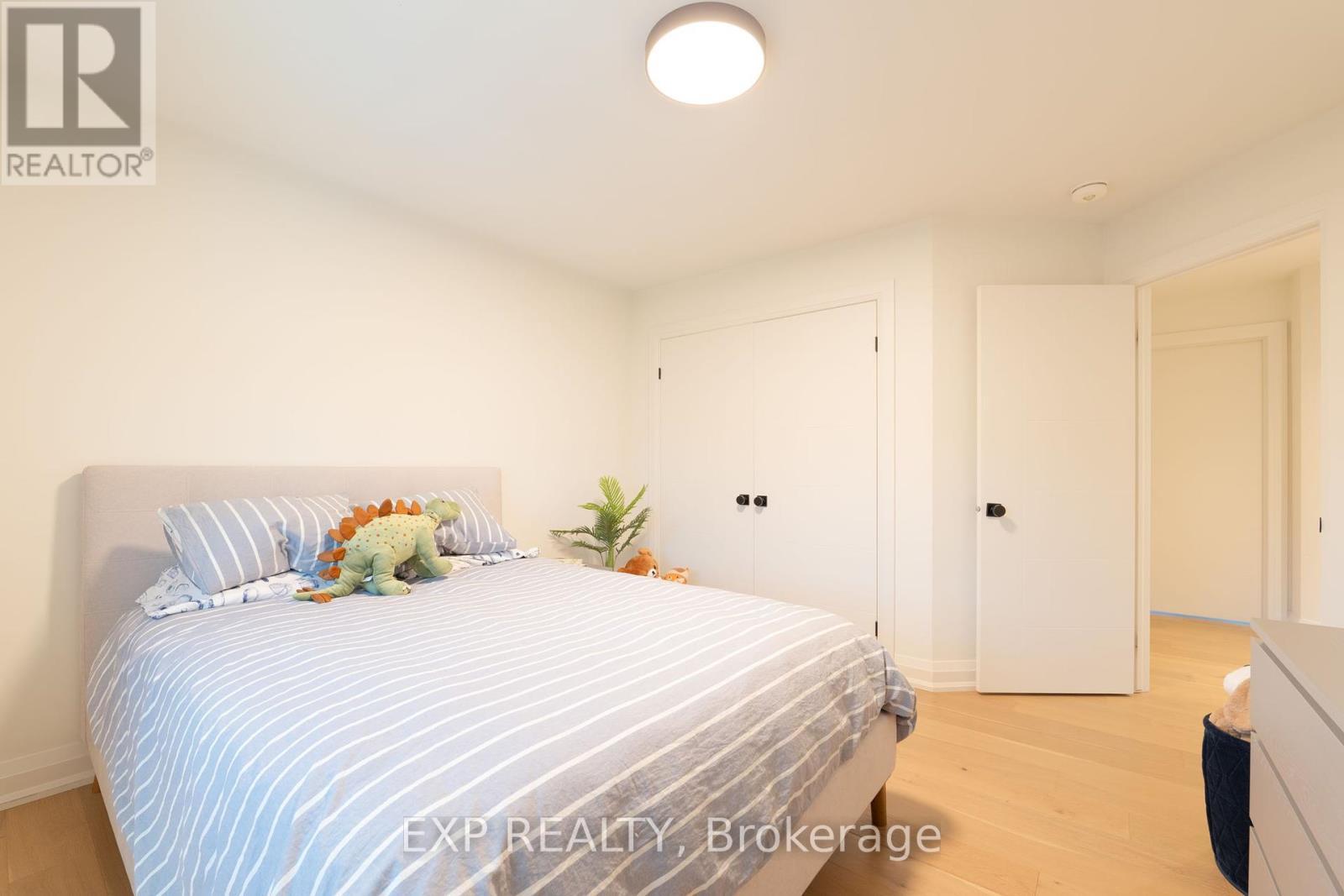 6 Cristallina Drive, Thorold, ON - Indoor Photo Showing Bedroom