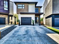 11 BEAMER COURT Thorold (Confederation Heights), ON L2V 3X7