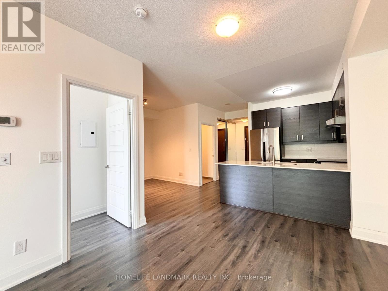 207 - 1 Uptown Drive, Markham, ON - Indoor Photo Showing Kitchen