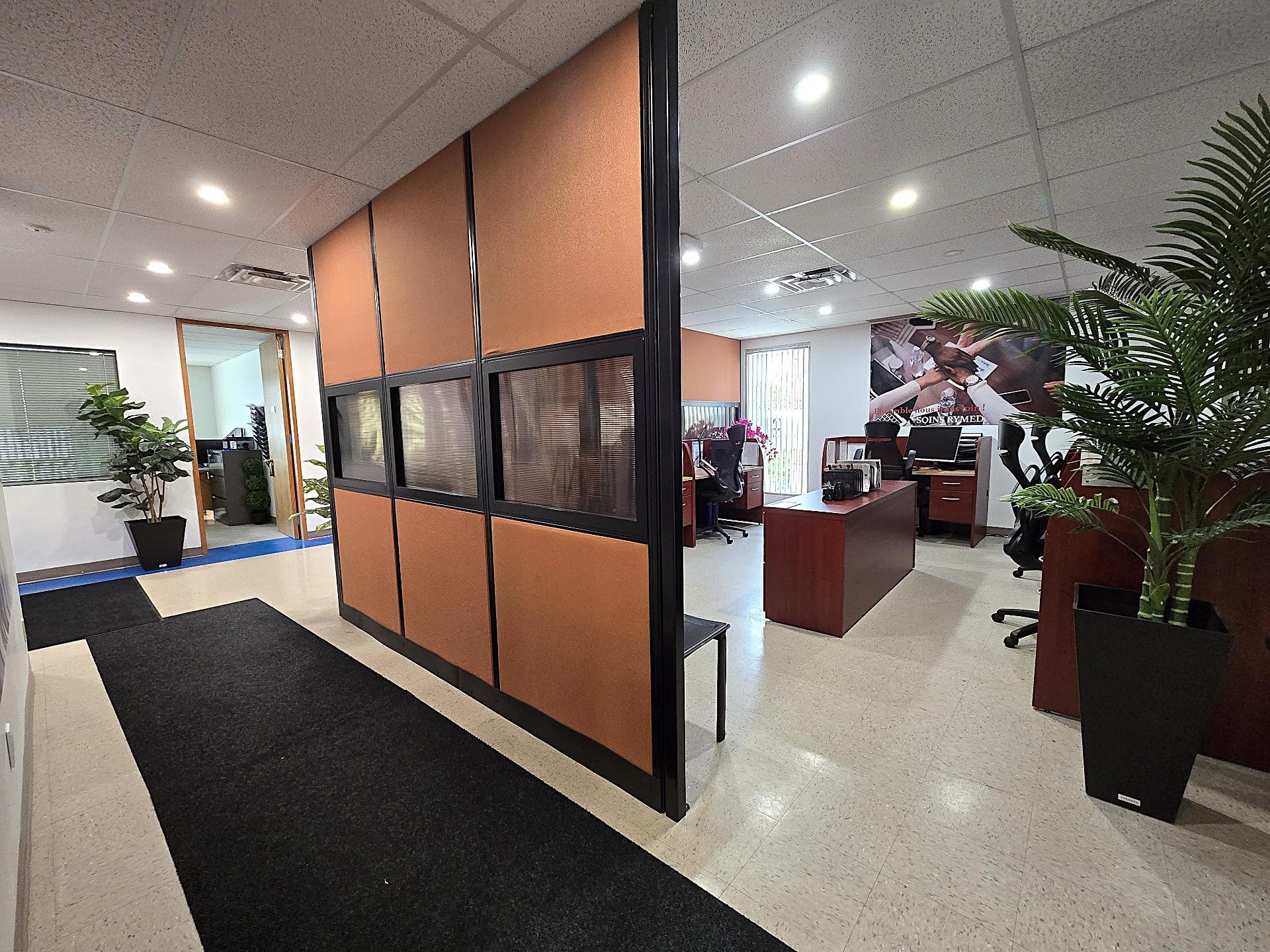 Bureau - 200-1405 Boul. Henri-Bourassa O., Montréal (Ahuntsic-Cartierville), QC - Indoor Photo Showing Other Room