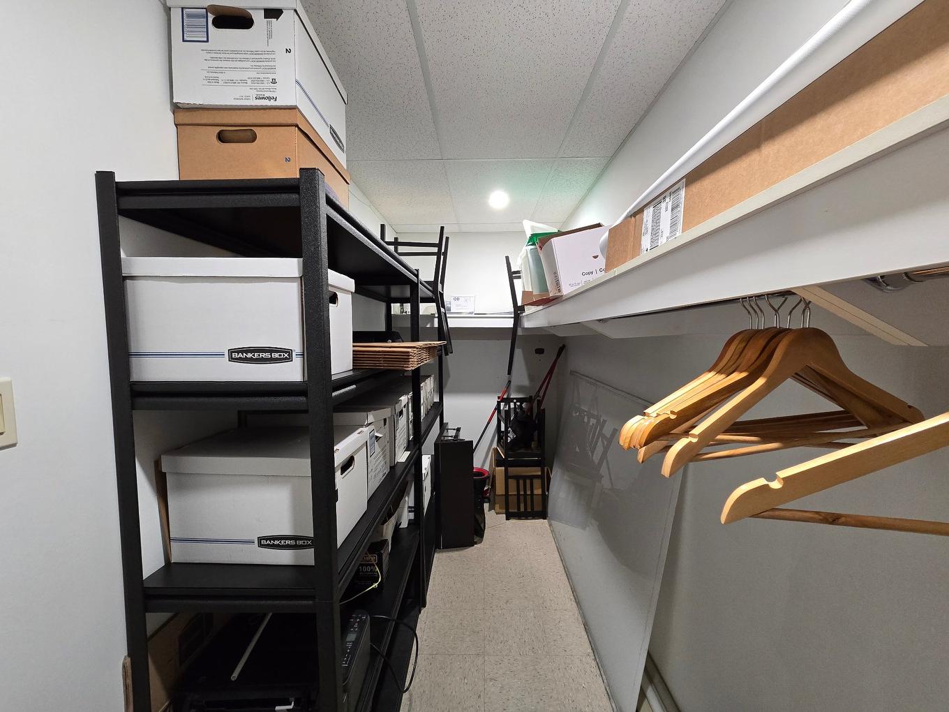 Storage - 200-1405 Boul. Henri-Bourassa O., Montréal (Ahuntsic-Cartierville), QC - Indoor