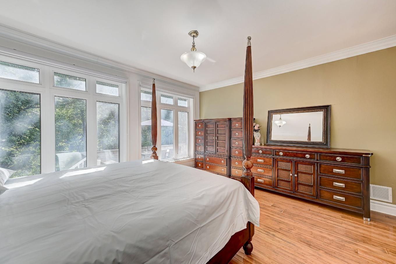 Chambre à coucher - 136 Rue Jean-De Ronceray, Carignan, QC - Indoor Photo Showing Bedroom