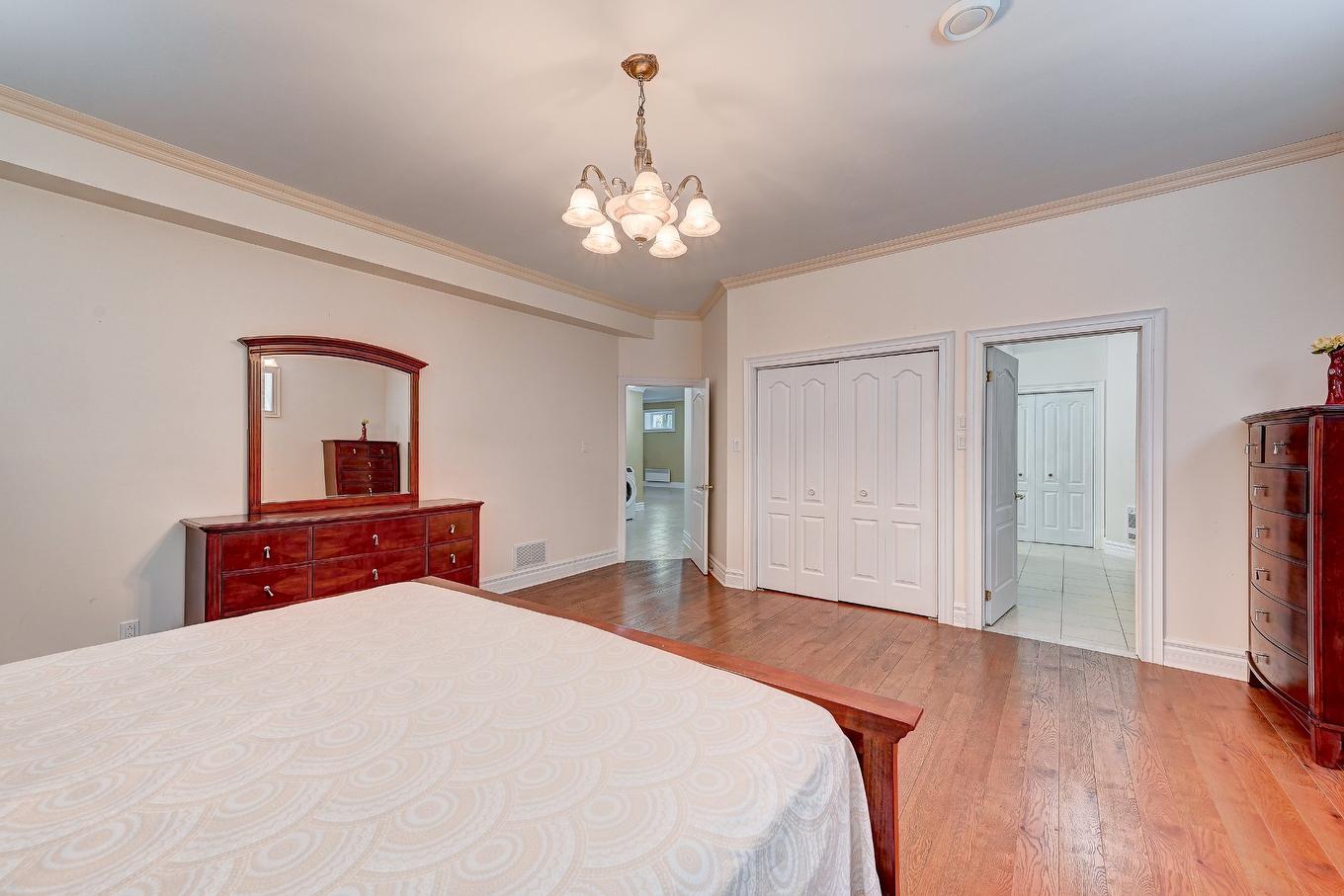 Chambre à coucher - 136 Rue Jean-De Ronceray, Carignan, QC - Indoor Photo Showing Bedroom