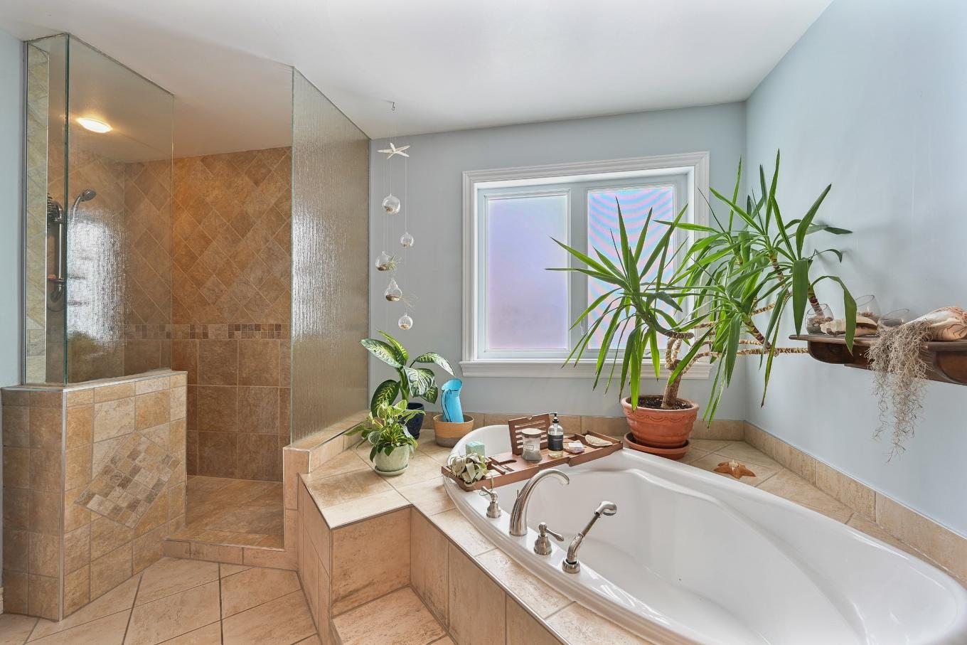 Salle de bains - 52 Rue De Lourtel, Saint-Jean-Sur-Richelieu, QC - Indoor Photo Showing Bathroom