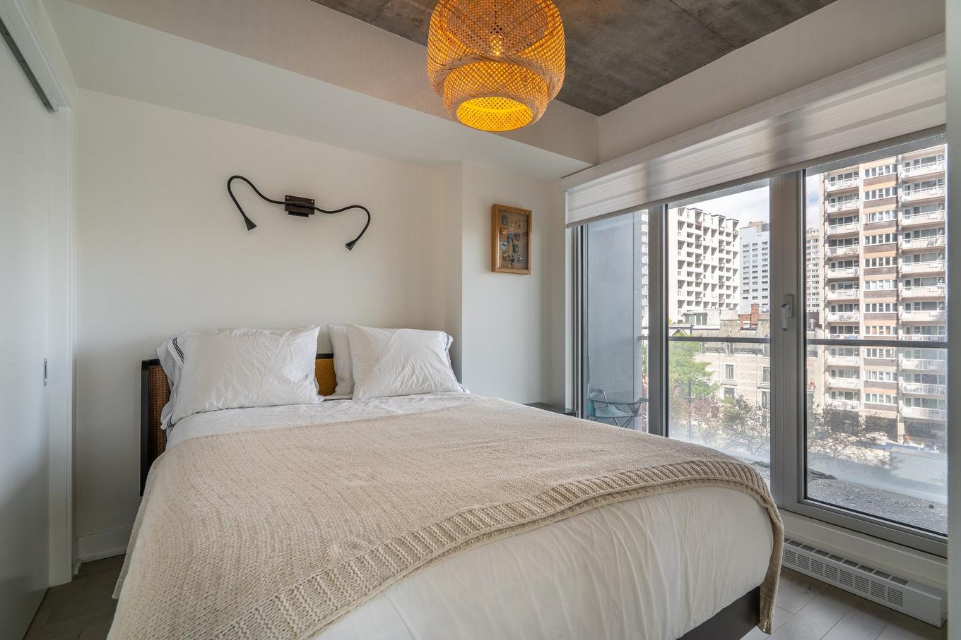 Bedroom - 413-2300 Rue Tupper, Montréal (Ville-Marie), QC - Indoor Photo Showing Bedroom