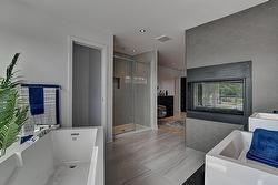 Ensuite bathroom -